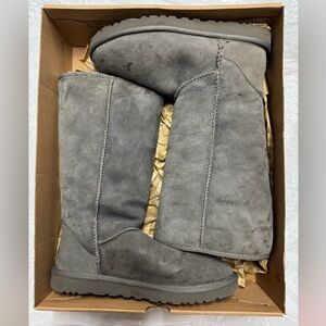 Uggs Tall Grey